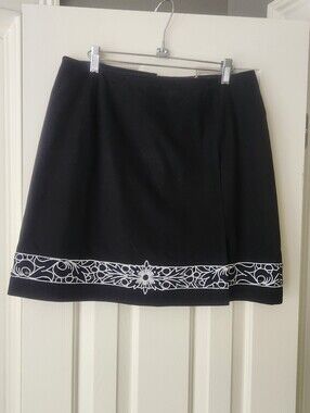 Harolds Black Embroidered Skirt